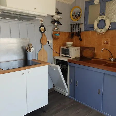 Maison De Charme Rénovée, Proche Et Commerces - Fr-1-476-76 *