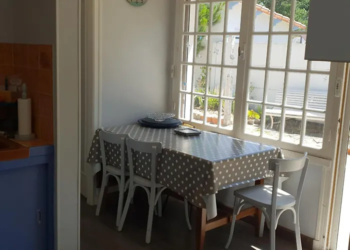 Maison De Charme Rénovée, Proche Et Commerces - Fr-1-476-76 Casa vacanze